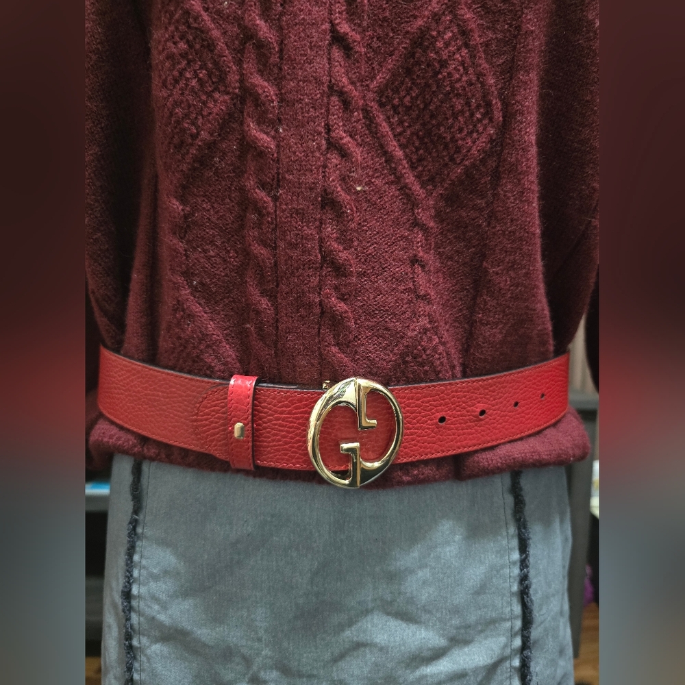 Pre Owned Reversible Gucci Red & Black Belt with Silver GG Buckle-85